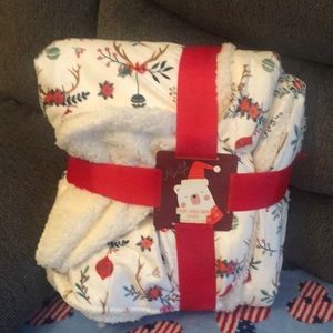 Motif Luxury Berber Throw, 50 x 60”, Christmas theme.